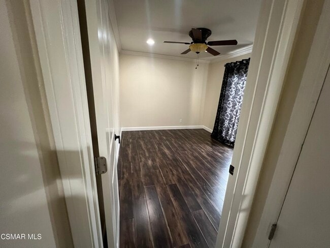 Building Photo - 334 W Avenida De Las Flores