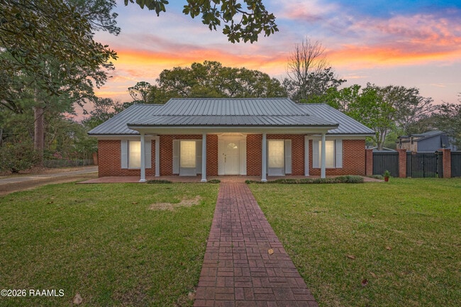 Building Photo - 418 Marguerite Blvd