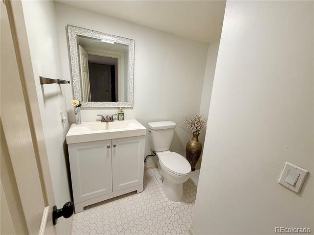 Building Photo - 6712 S Kearney Ct