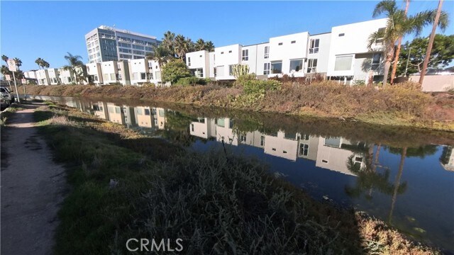 Building Photo - 124 Buccaneer St