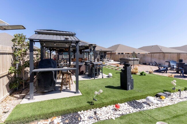 Building Photo - 7710 Purple Vitex Rd