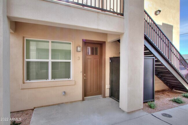 Building Photo - 2245 N Dayton St