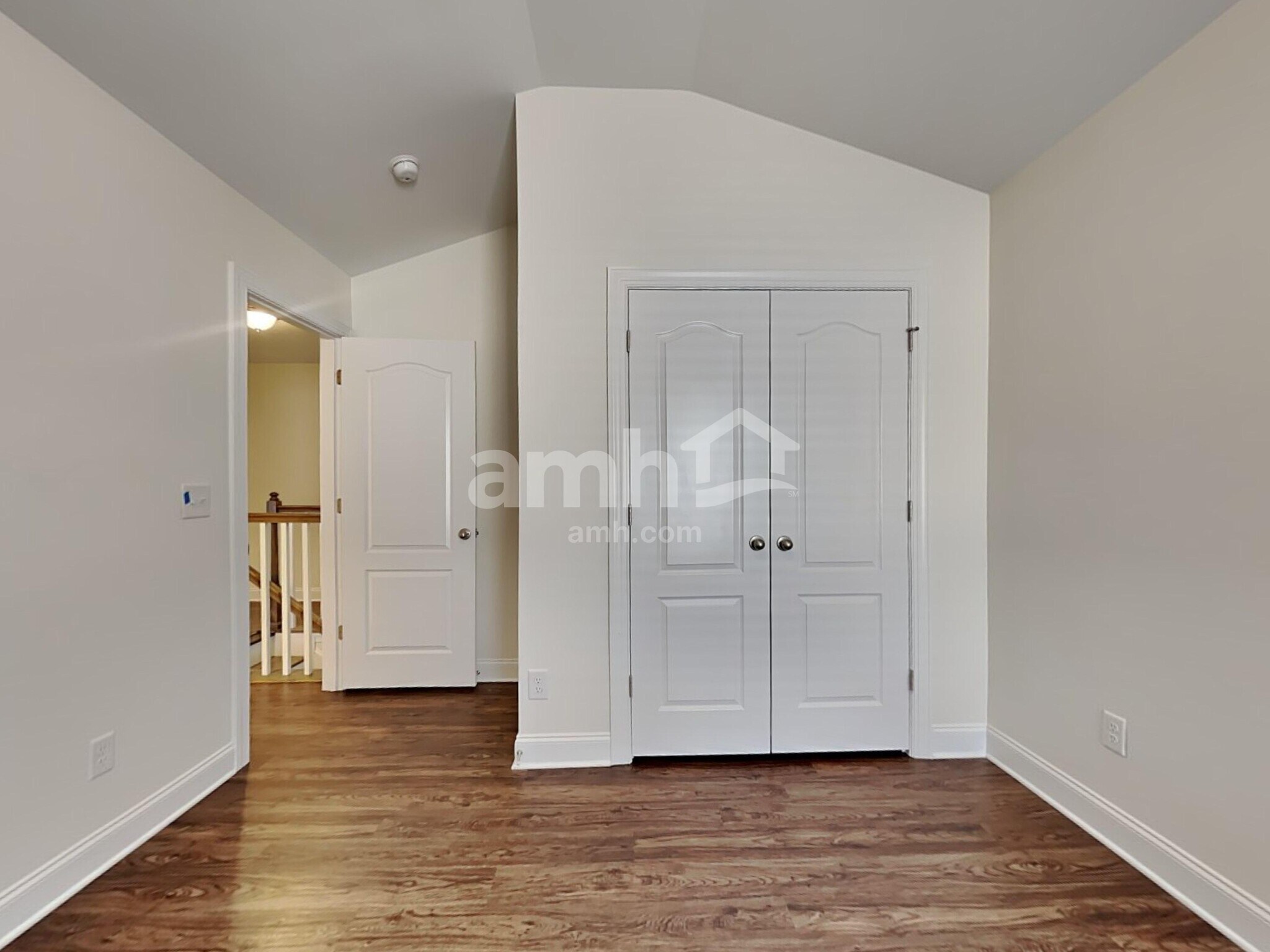 Building Photo - 110 Doral Blue Dr