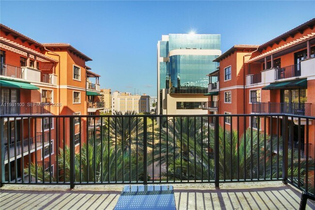 Building Photo - 100 Andalusia Ave