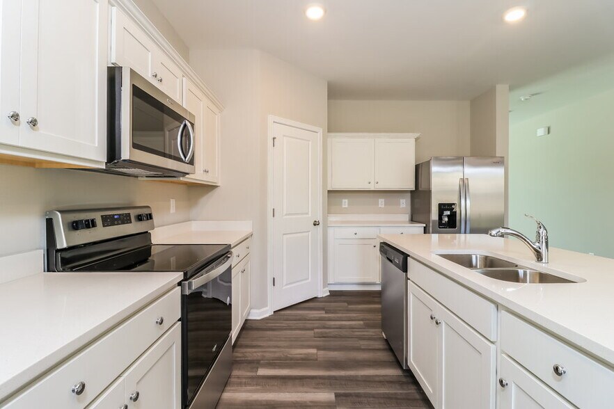 Building Photo - 515 Knightsbridge Ln