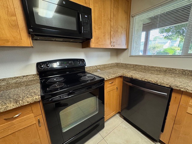 Building Photo - 2504 Levante St