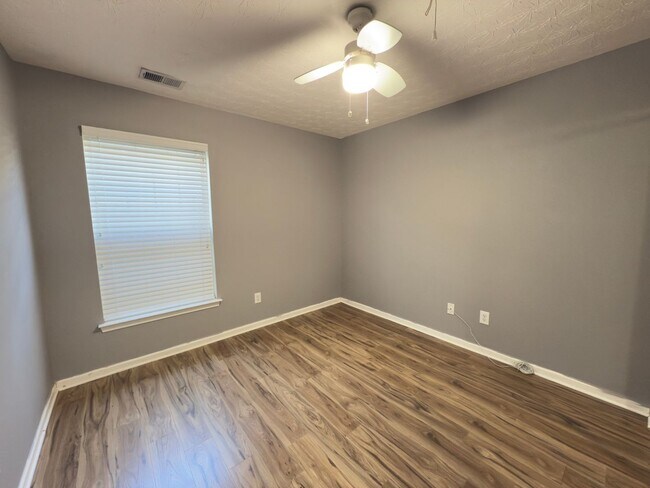 Building Photo - Charming 3/2 in Dallas, GA