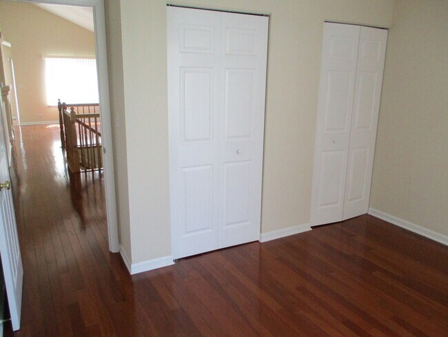 Building Photo - 656 S Rosehall Ln
