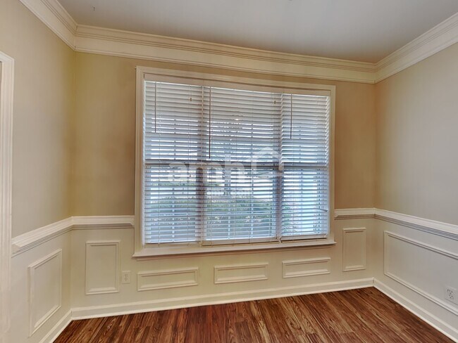 Building Photo - 183 Diamond Ridge Ave