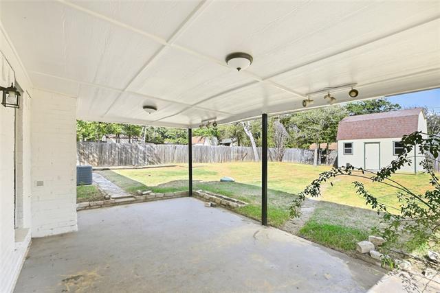 Building Photo - 308 Hickorywood St