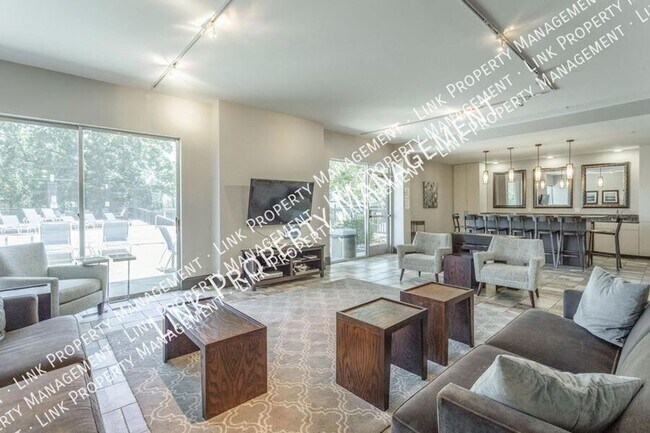 Building Photo - 1131 Stringers Ridge Rd