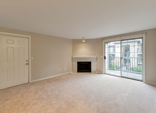 Building Photo - Available Now! Beautiful Kirkland Condo - ...