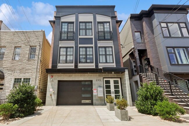 Building Photo - 299 New York Ave