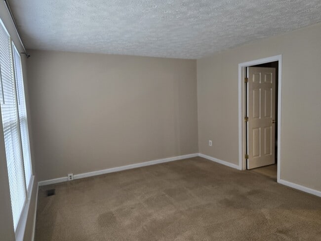 Building Photo - 5478 Prince William Ct