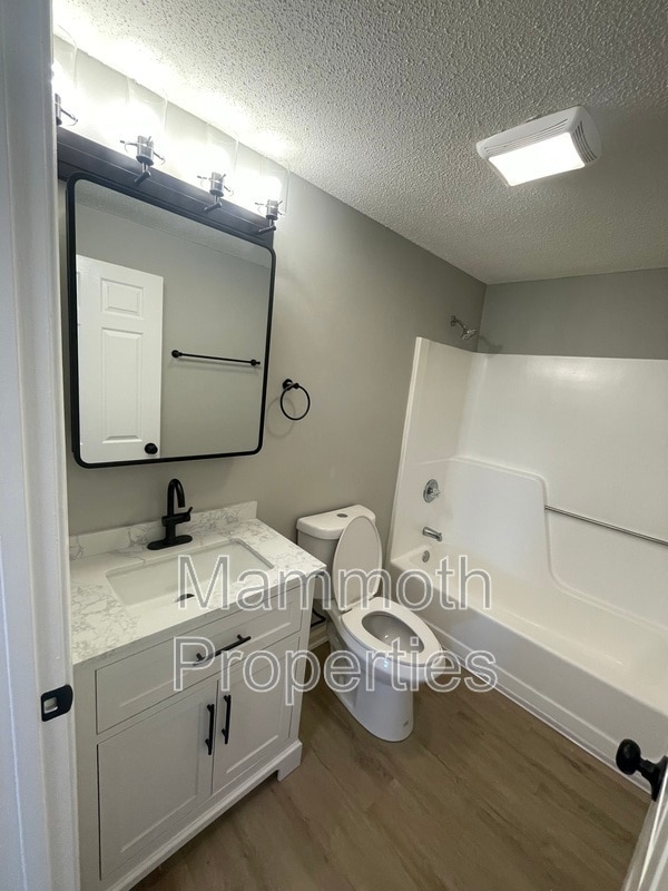 Building Photo - 667 Corning Rd