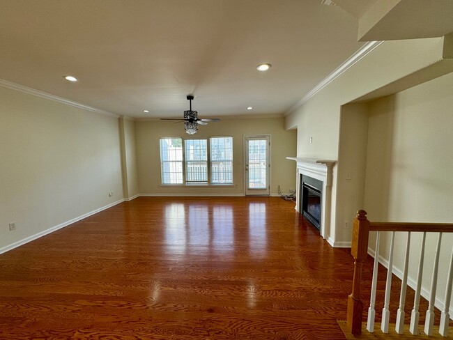 Building Photo - 3BR/3BA Townhouse in Ballantyne