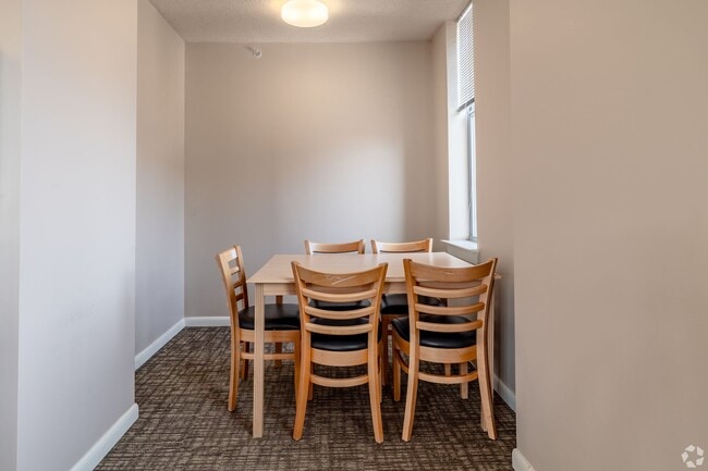 Building Photo - 500 W Fayette St.