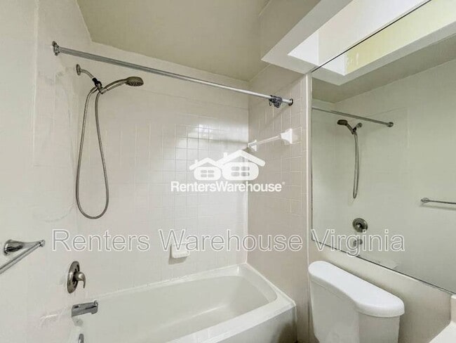 Building Photo - 1305 Quail Creek Hollow