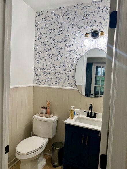 Building Photo - 710 N Haines Cir