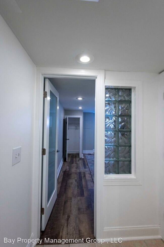 Building Photo - 2 br, 3 bath House - 33 S Curley St