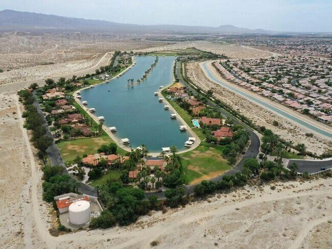 Building Photo - 83290 S Bay Dr