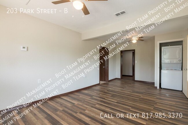 Building Photo - Newly Remodeled 3 Bedroom, 2 Bath in Cleburne