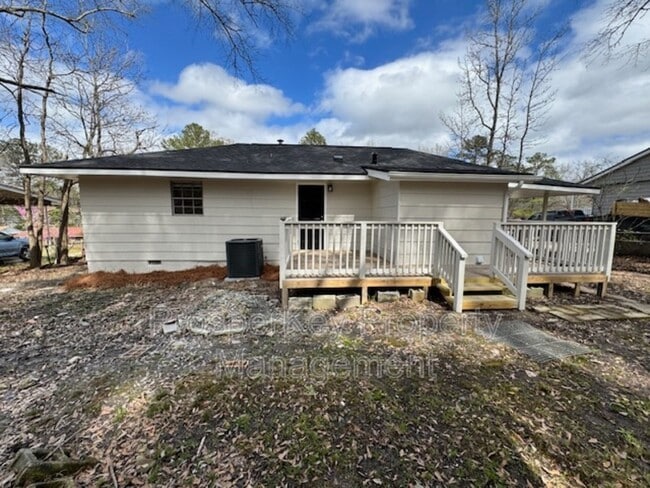 Building Photo - 4704 Estonia St