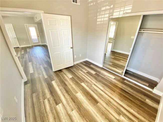Building Photo - 833 Aspen Peak Loop