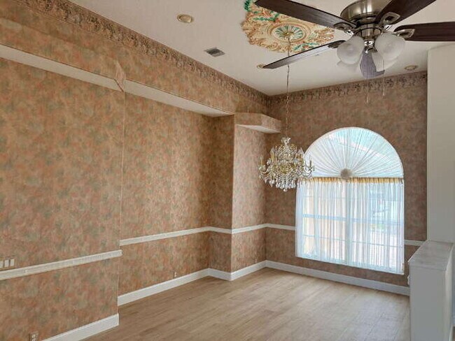 Building Photo - Lakefront 3 bedroom in gated Hidden Lakes Club