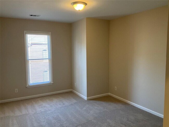 Building Photo - 6193 Spalding Dr