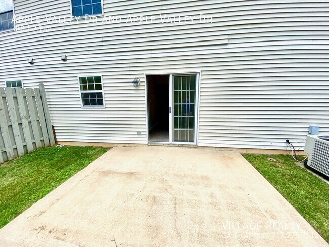 Building Photo - 818 Apple Valley Dr