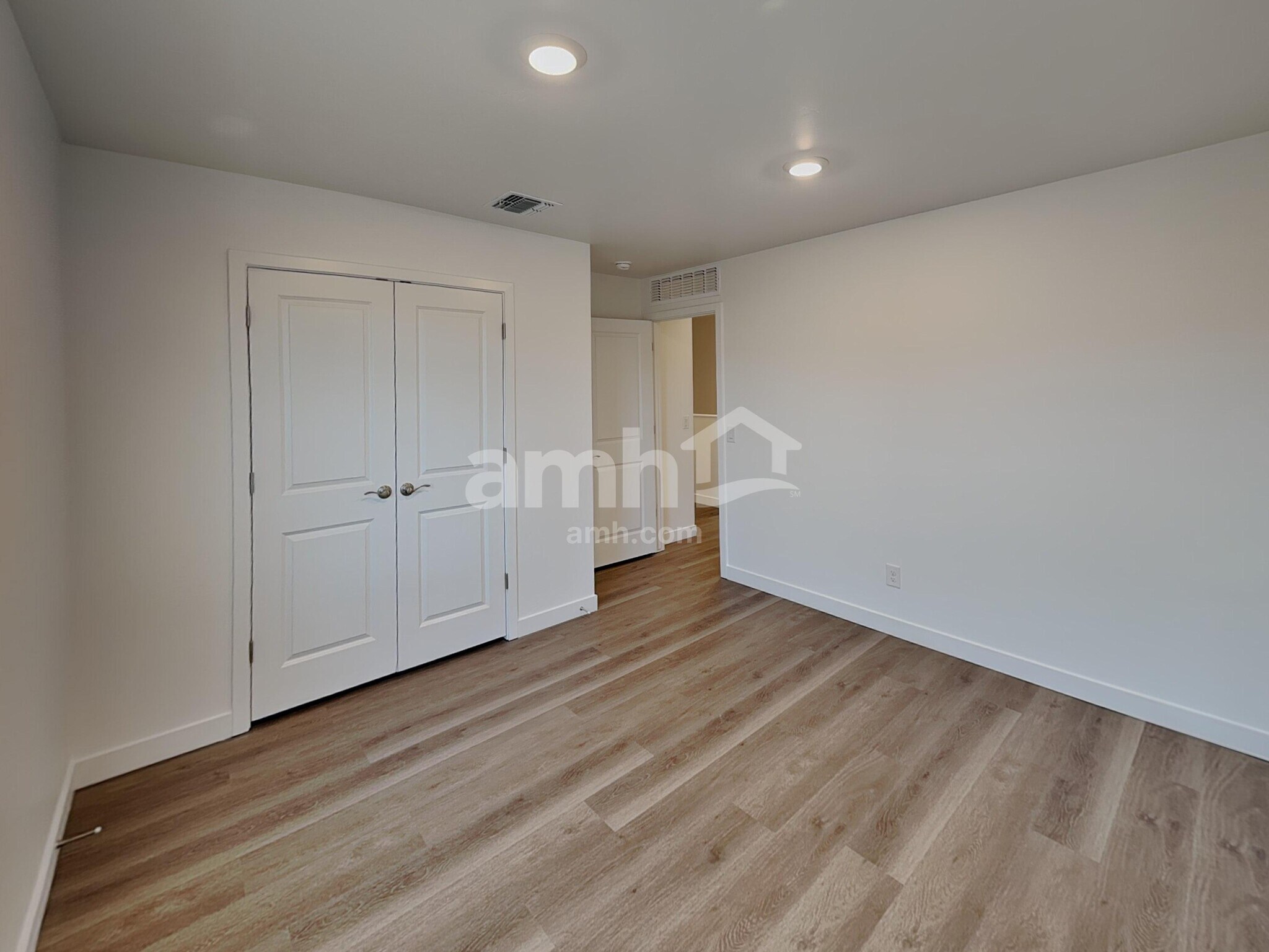 Building Photo - 9630 E Friedel Dr