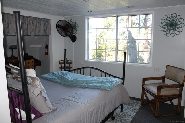 Building Photo - 23984 Skyland Dr