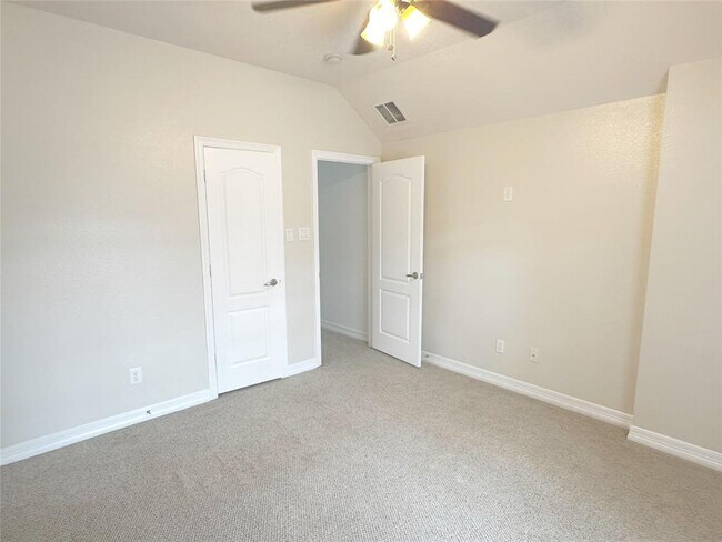 Building Photo - 5615 Bent Arbor Ln
