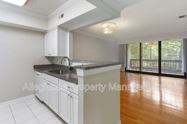 Building Photo - 5505 Seminary Rd
