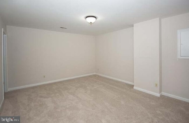 Building Photo - 1335 Littlefield Pl