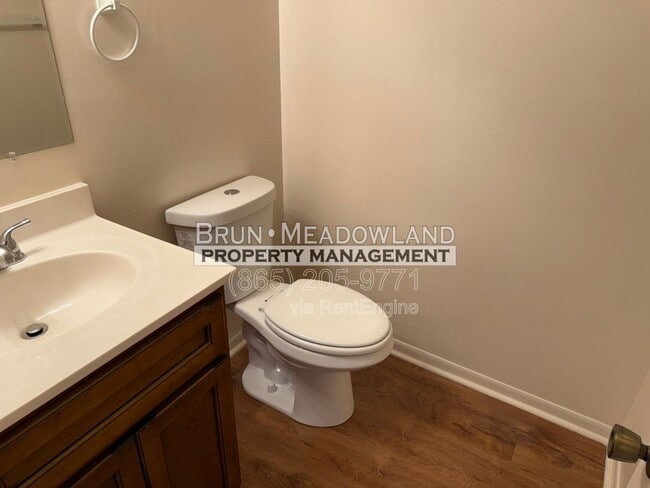 Building Photo - 3607 Lark Cir