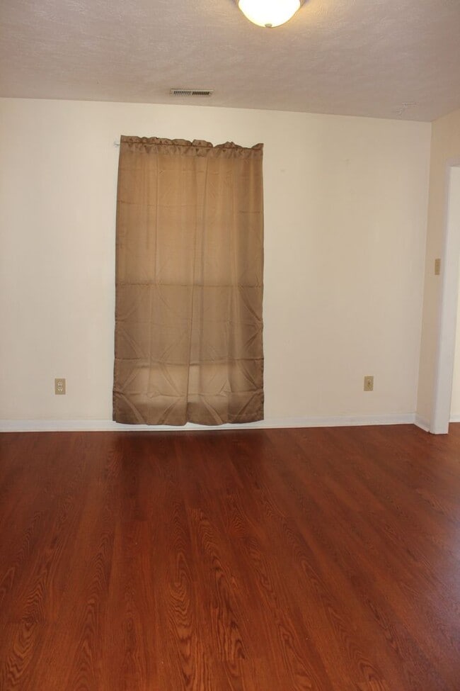 Building Photo - Newton Place