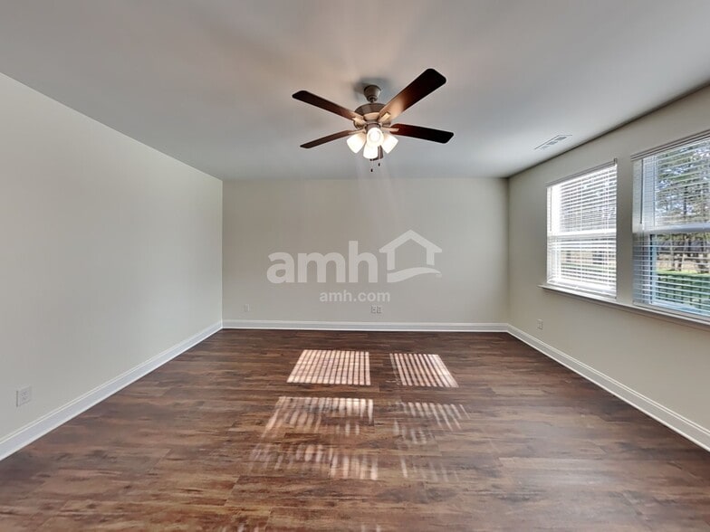 Building Photo - 5219 Virtue Ave