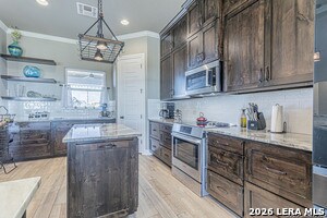 Building Photo - 157 Summer Mdw Dr