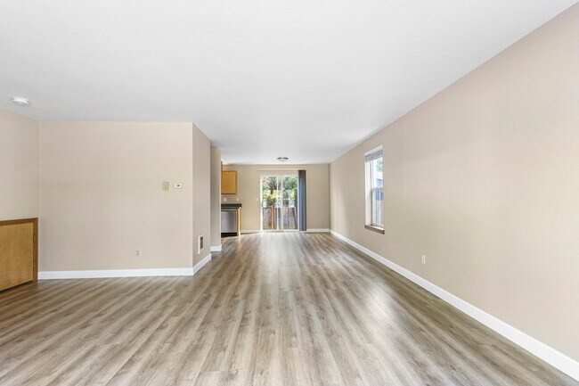 Building Photo - 17446 SE 82nd Dr