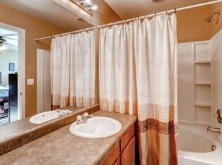 Building Photo - Beautiful Home for Rent in The Meadows