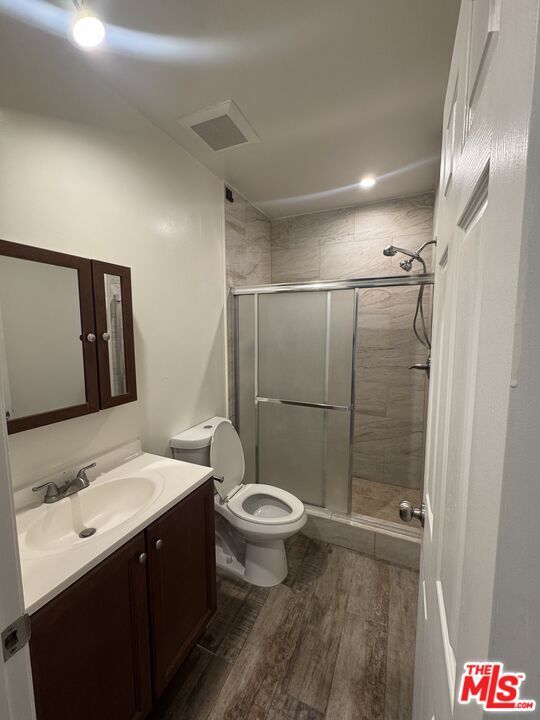 Building Photo - 6303 Vicland Pl