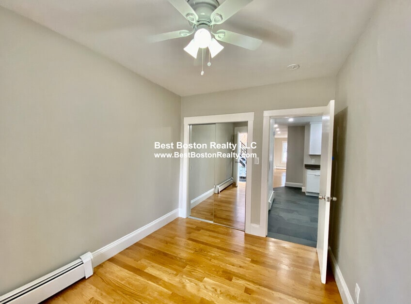 Building Photo - 23 Elmer St