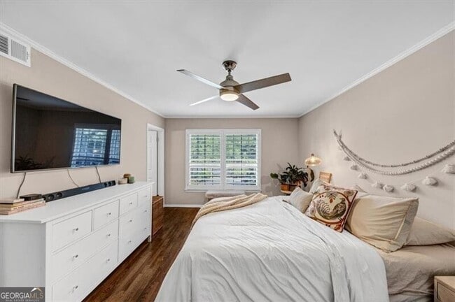 Building Photo - 37 La Rue Pl NW