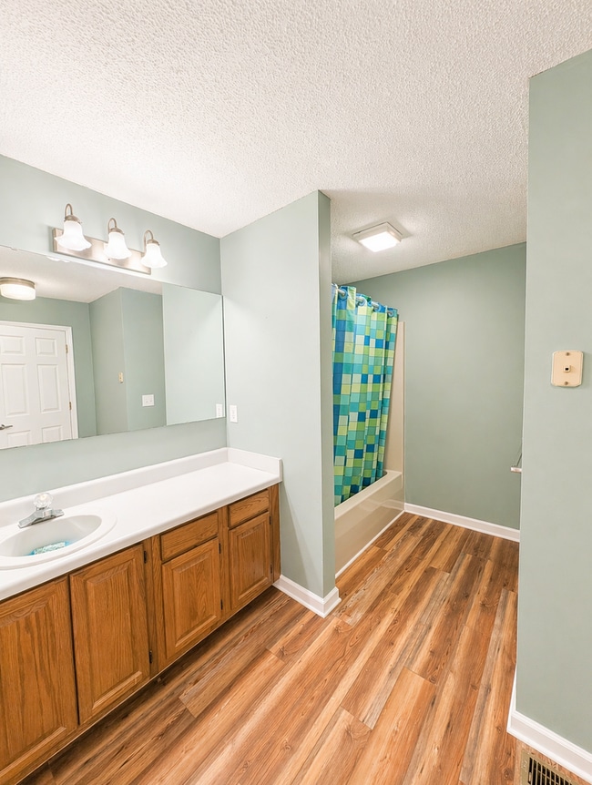 Building Photo - Marion Long Term Rental!