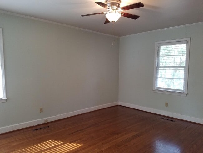 Building Photo - 406 Owens Dr