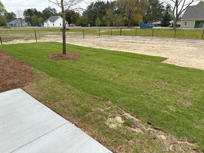 Building Photo - 20 Owens Rd