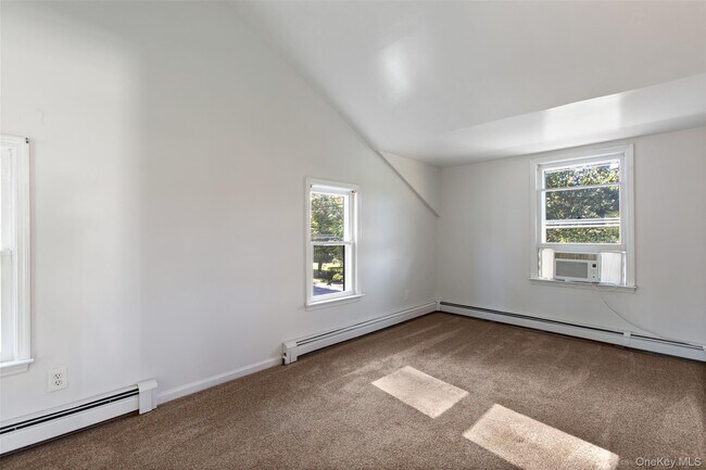 Building Photo - 36 Anderson Rd