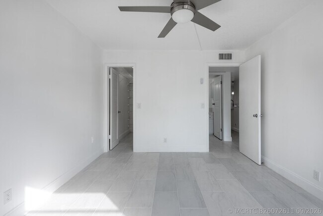 Building Photo - 108 Normandy Ln